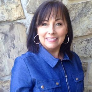 Meet your Posher, Becky